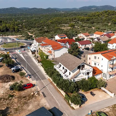 And With Parking Space Pirovac, Sibenik - 21487 Gasthuis 3*